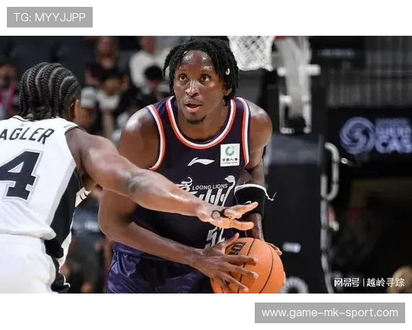 不打CBA？奥拉迪波签约雄鹿发展联盟球队，雄鹿联防