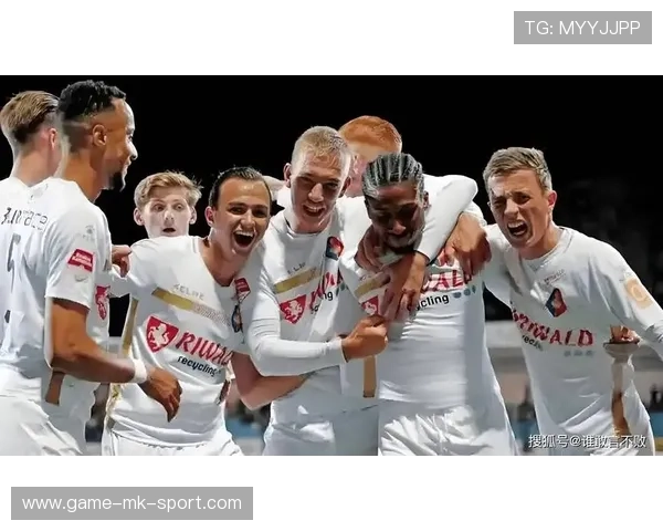 阿贾克斯稳居荷甲榜首，争冠压力加大，荷甲阿贾克斯今天比赛结果